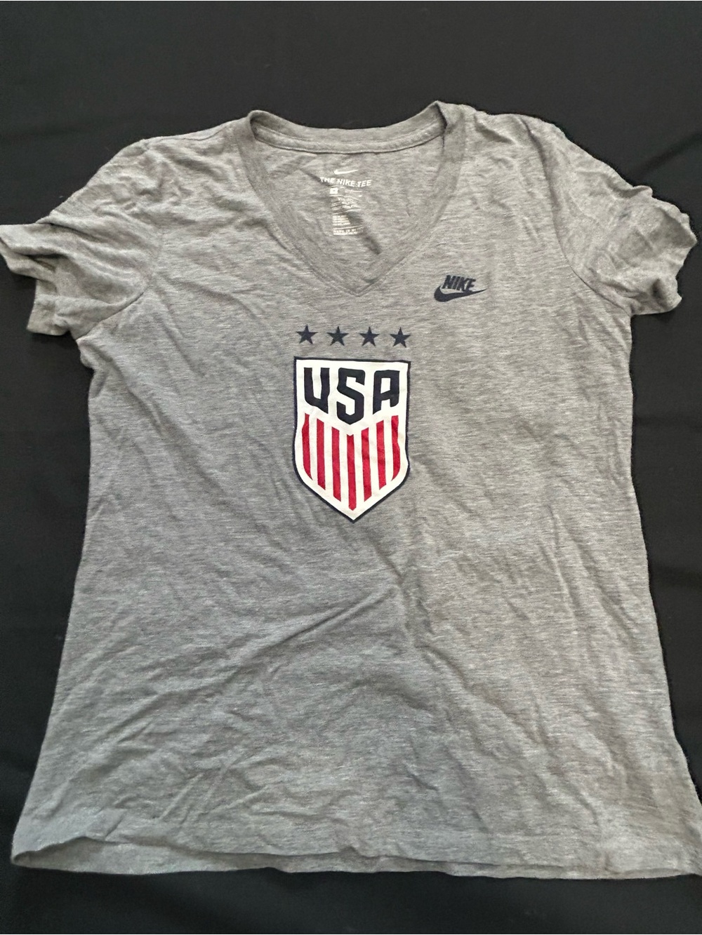 Nike Women’s Gray V‑Neck USA Shield Graphic Tee Medium